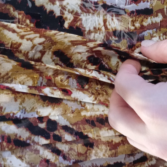 🍂Antonio Melani🍂 - Gold/Red/Black/Brown Pleated Front Semi-Sheer Gaylene Top - Picture 8 of 13